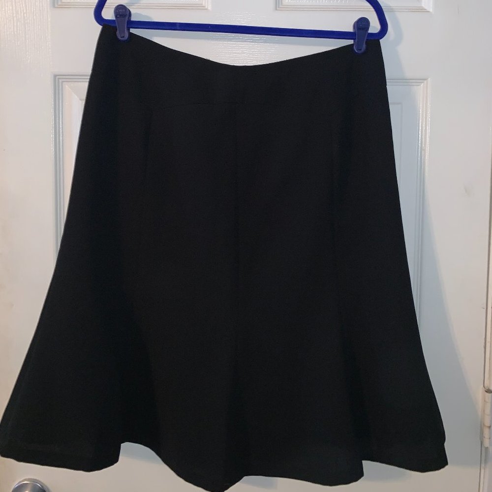 Ladies Lined black skirt